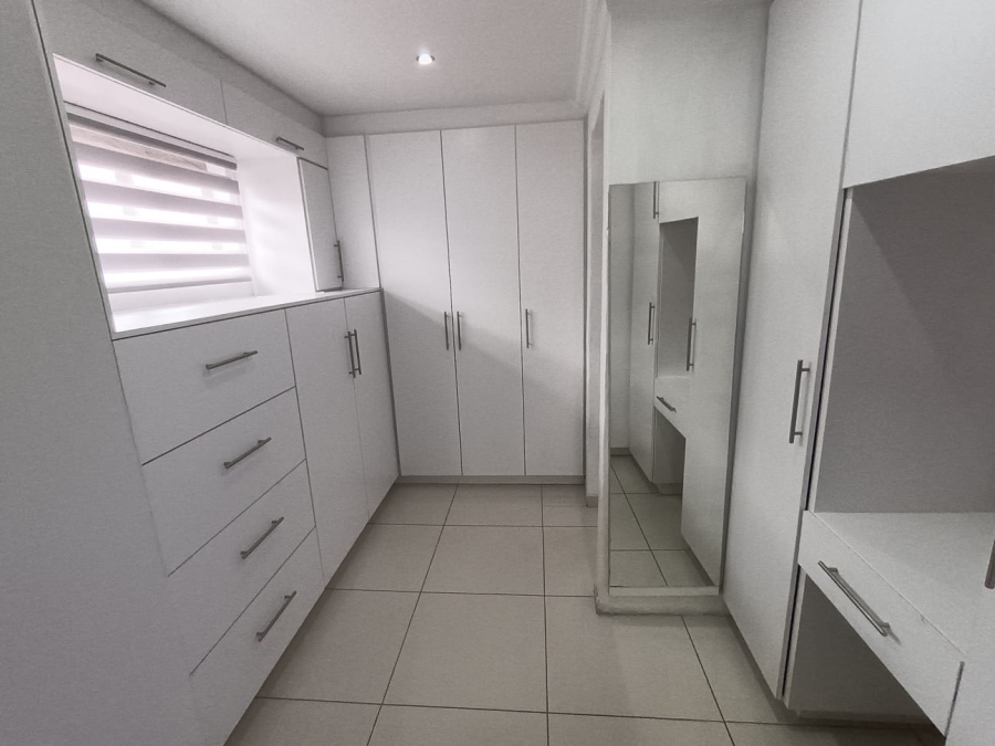 4 Bedroom Property for Sale in Geelhoutpark North West